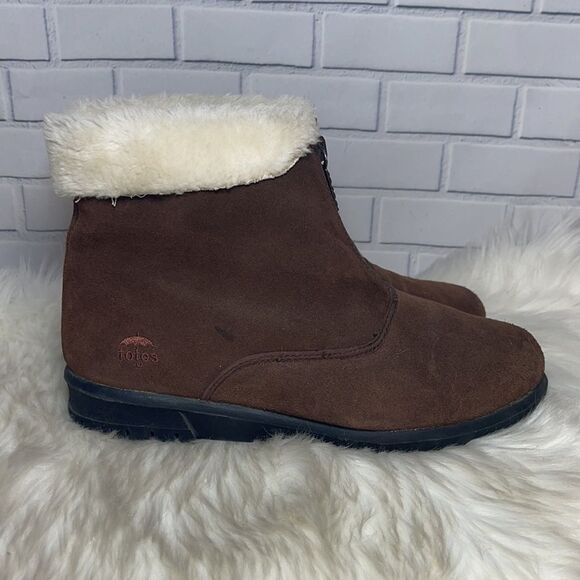 totes Brown Suede Lined Zip Front Booties Sz 9 - Picture 4 of 6